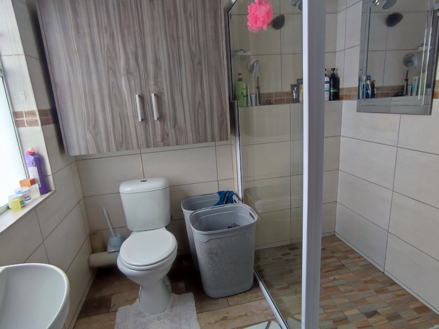 4 Bedroom Property for Sale in Langenhovenpark Free State